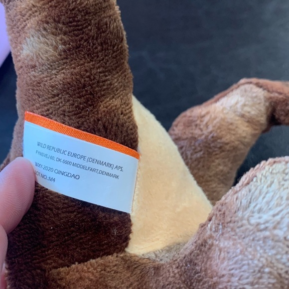 Wild Republic 8” Brown Spinosaurus Plushie w/Fan-Like Spine Back; Ages 3+ - Picture 9 of 9